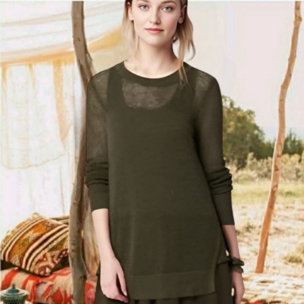● Banana Republic | Split-Side Long Sweater